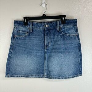 Old Navy Denim Mini Skirt
12
Mid-rise